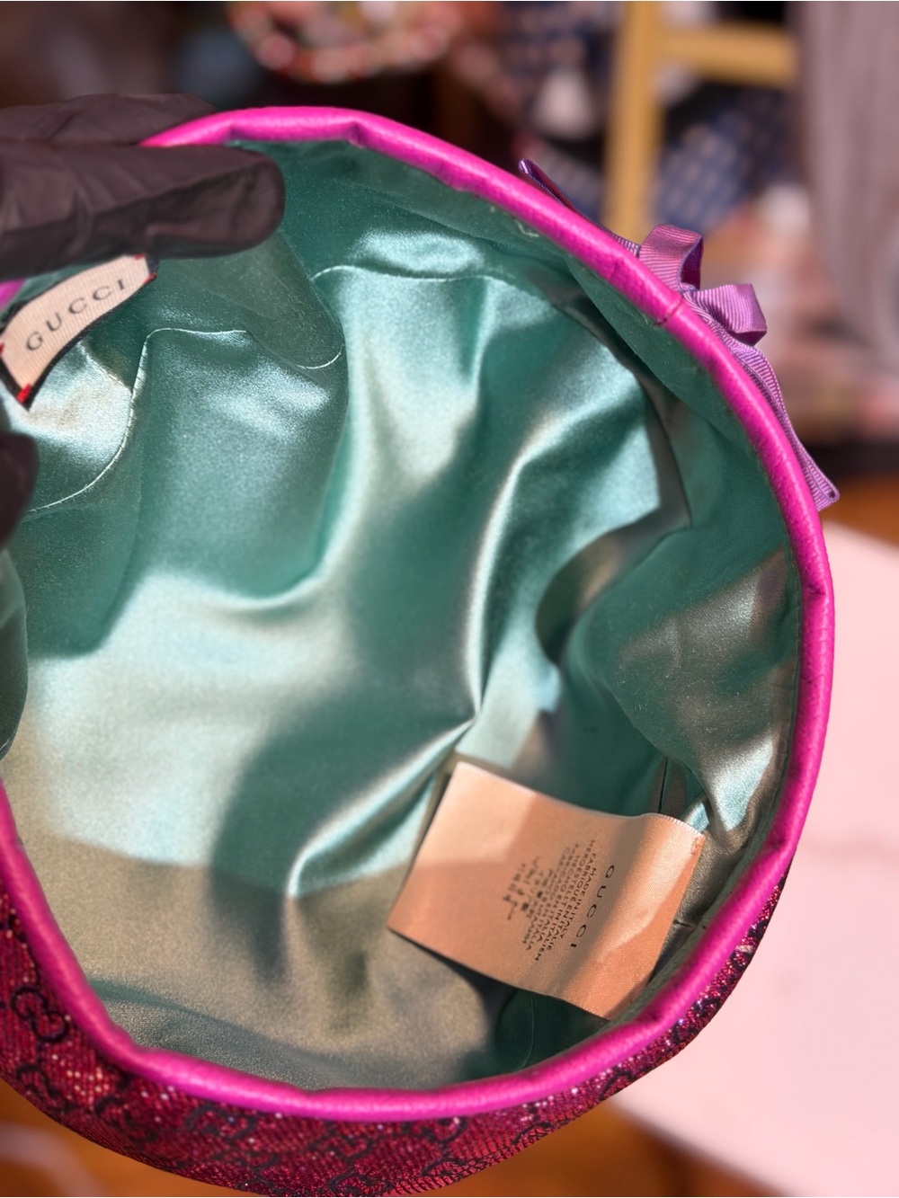 Gucci Pink GG Monogram Sequin Beret Hat M 57cm Rare Metallic Logo Cap Luxury - Picture 7 of 7
